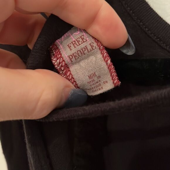 Free People size medium black t shirt dress with front pocket - Picture 7 of 7